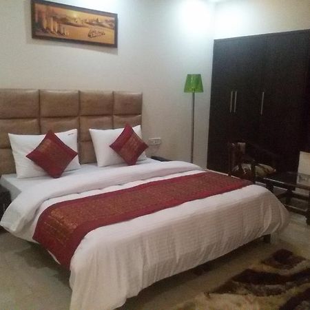 Hotel Smart Inn 2 뉴델리 외부 사진