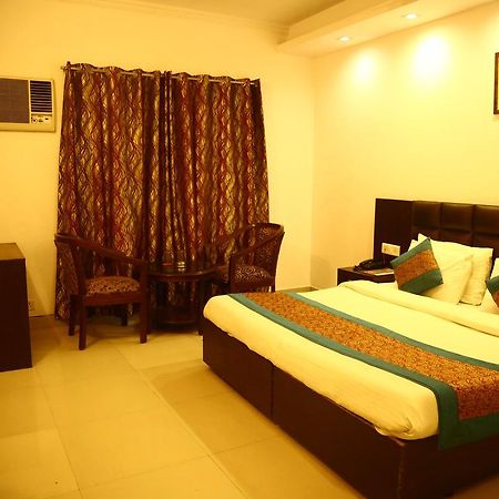 Hotel Smart Inn 2 뉴델리 외부 사진