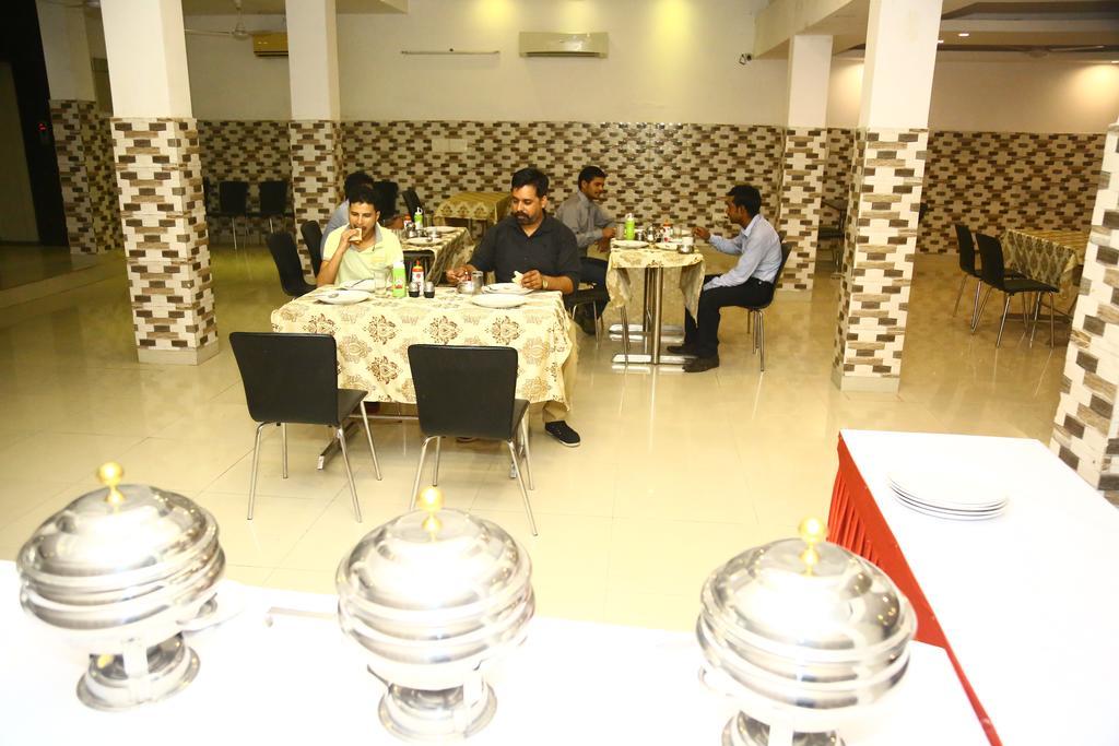 Hotel Smart Inn 2 뉴델리 외부 사진